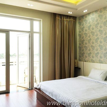 Blossom July Hotel Ντα Νανγκ Εξωτερικό φωτογραφία
